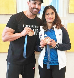 John Abraham meets double bronze medallist Manu Bhaker: She has made India proud | John Abraham meets double bronze medallist Manu Bhaker: She has made India proud