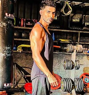 Gurmeet Choudhary starts his week with workout to fuel body, mind | Gurmeet Choudhary starts his week with workout to fuel body, mind