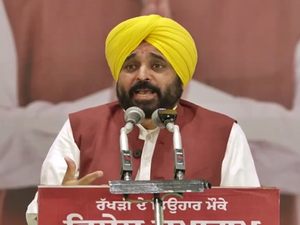 Punjab CM ‘hospitalised’, Oppn questions his whereabouts | Punjab CM ‘hospitalised’, Oppn questions his whereabouts Punjab CM ‘hospitalised’, Oppn questions his whereabouts | Punjab CM ‘hospitalised’, Oppn questions his whereabouts