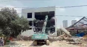 HYDRA continues demolition drive to save Hyderabad lakes | HYDRA continues demolition drive to save Hyderabad lakes HYDRA continues demolition drive to save Hyderabad lakes | HYDRA continues demolition drive to save Hyderabad lakes