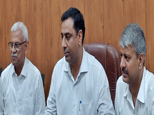 Gurugram DBA threatens to go on strike if land allocation demand is not met | Gurugram DBA threatens to go on strike if land allocation demand is not met Gurugram DBA threatens to go on strike if land allocation demand is not met | Gurugram DBA threatens to go on strike if land allocation demand is not met