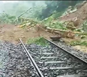 Train services in Tripura, Mizoram hit for a week now due to flood, landslides | Train services in Tripura, Mizoram hit for a week now due to flood, landslides Train services in Tripura, Mizoram hit for a week now due to flood, landslides | Train services in Tripura, Mizoram hit for a week now due to flood, landslides