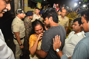 Kavitha turns emotional on meeting family after walking out of Tihar Jail | Kavitha turns emotional on meeting family after walking out of Tihar Jail Kavitha turns emotional on meeting family after walking out of Tihar Jail | Kavitha turns emotional on meeting family after walking out of Tihar Jail