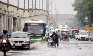 IMD issues rain alert for Delhi as heavy downpour disrupts flights, traffic | IMD issues rain alert for Delhi as heavy downpour disrupts flights, traffic IMD issues rain alert for Delhi as heavy downpour disrupts flights, traffic | IMD issues rain alert for Delhi as heavy downpour disrupts flights, traffic