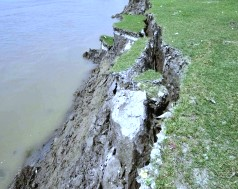 Soil erosion threatens California's water supply after wildfires | Soil erosion threatens California's water supply after wildfires Soil erosion threatens California's water supply after wildfires | Soil erosion threatens California's water supply after wildfires