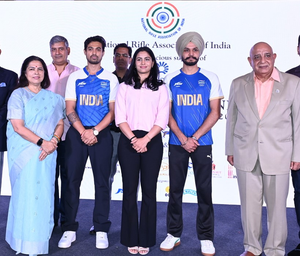 NRAI felicitates history-making Indian Olympic shooting squad; Manu, Sarabjot, Swapnil presented cash awards | NRAI felicitates history-making Indian Olympic shooting squad; Manu, Sarabjot, Swapnil presented cash awards NRAI felicitates history-making Indian Olympic shooting squad; Manu, Sarabjot, Swapnil presented cash awards | NRAI felicitates history-making Indian Olympic shooting squad; Manu, Sarabjot, Swapnil presented cash awards