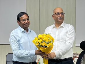 1991-batch IAS officer Manoj Pant appointed Chief Secretary of Bengal | 1991-batch IAS officer Manoj Pant appointed Chief Secretary of Bengal 1991-batch IAS officer Manoj Pant appointed Chief Secretary of Bengal | 1991-batch IAS officer Manoj Pant appointed Chief Secretary of Bengal