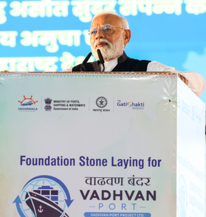 PM salvages Mahayuti’s image with public apology for Chhatrapati's statue crash | PM salvages Mahayuti’s image with public apology for Chhatrapati's statue crash PM salvages Mahayuti’s image with public apology for Chhatrapati's statue crash | PM salvages Mahayuti’s image with public apology for Chhatrapati's statue crash