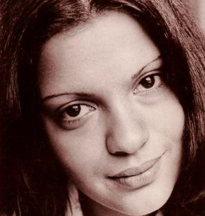 Zeenat Aman reveals why 'meaningful relationships’ have been difficult to come by for her | Zeenat Aman reveals why 'meaningful relationships’ have been difficult to come by for her