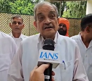 No bar on sportspersons joining politics: Birender rejects Khattar's charge on wrestlers' stir | No bar on sportspersons joining politics: Birender rejects Khattar's charge on wrestlers' stir No bar on sportspersons joining politics: Birender rejects Khattar's charge on wrestlers' stir | No bar on sportspersons joining politics: Birender rejects Khattar's charge on wrestlers' stir