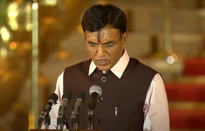 From rural advocacy to Union Ministry, Mansukh Mandaviya takes oath of office | From rural advocacy to Union Ministry, Mansukh Mandaviya takes oath of office From rural advocacy to Union Ministry, Mansukh Mandaviya takes oath of office | From rural advocacy to Union Ministry, Mansukh Mandaviya takes oath of office