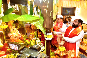 10-day Ganeshotsav starts, Maha CM calls for people’s cooperation in maintaining peace | 10-day Ganeshotsav starts, Maha CM calls for people’s cooperation in maintaining peace 10-day Ganeshotsav starts, Maha CM calls for people’s cooperation in maintaining peace | 10-day Ganeshotsav starts, Maha CM calls for people’s cooperation in maintaining peace