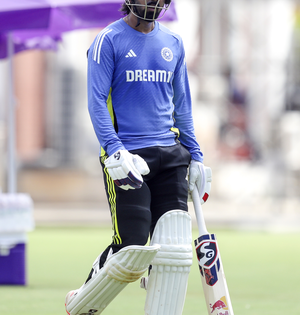 1st ODI: Rahul or Pant, it's a good headache to have, says Rohit Sharma | 1st ODI: Rahul or Pant, it's a good headache to have, says Rohit Sharma 1st ODI: Rahul or Pant, it's a good headache to have, says Rohit Sharma | 1st ODI: Rahul or Pant, it's a good headache to have, says Rohit Sharma