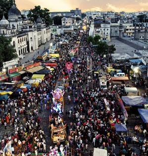 Ganesh immersion underway peacefully in Hyderabad | Ganesh immersion underway peacefully in Hyderabad Ganesh immersion underway peacefully in Hyderabad | Ganesh immersion underway peacefully in Hyderabad
