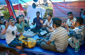 Facilities, arrangements withdrawn at junior doctors’ protest venue in Kolkata | Facilities, arrangements withdrawn at junior doctors’ protest venue in Kolkata Facilities, arrangements withdrawn at junior doctors’ protest venue in Kolkata | Facilities, arrangements withdrawn at junior doctors’ protest venue in Kolkata