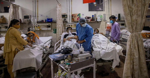Normalcy restored in emergency departments in Bengal hospitals as doctors resume work | Normalcy restored in emergency departments in Bengal hospitals as doctors resume work Normalcy restored in emergency departments in Bengal hospitals as doctors resume work | Normalcy restored in emergency departments in Bengal hospitals as doctors resume work