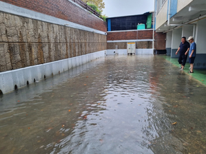 South Korea: 600 evacuated as heavy rain floods roads, homes | South Korea: 600 evacuated as heavy rain floods roads, homes South Korea: 600 evacuated as heavy rain floods roads, homes | South Korea: 600 evacuated as heavy rain floods roads, homes