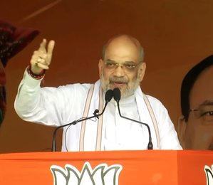 'Goli' from Pakistan will be replied with 'Gola', says Amit Shah | 'Goli' from Pakistan will be replied with 'Gola', says Amit Shah 'Goli' from Pakistan will be replied with 'Gola', says Amit Shah | 'Goli' from Pakistan will be replied with 'Gola', says Amit Shah