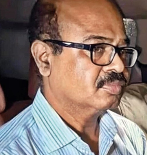 RG Kar tragedy: Former SHO of Tala PS moves Calcutta HC for bail | RG Kar tragedy: Former SHO of Tala PS moves Calcutta HC for bail RG Kar tragedy: Former SHO of Tala PS moves Calcutta HC for bail | RG Kar tragedy: Former SHO of Tala PS moves Calcutta HC for bail