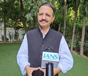 Not a minister but Himachal CM will decide on regulating eateries: Rashid Alvi | Not a minister but Himachal CM will decide on regulating eateries: Rashid Alvi Not a minister but Himachal CM will decide on regulating eateries: Rashid Alvi | Not a minister but Himachal CM will decide on regulating eateries: Rashid Alvi