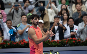 China Open: Alcaraz cruises past Italian big server, Medvedev overcomes Gael Monfils | China Open: Alcaraz cruises past Italian big server, Medvedev overcomes Gael Monfils China Open: Alcaraz cruises past Italian big server, Medvedev overcomes Gael Monfils | China Open: Alcaraz cruises past Italian big server, Medvedev overcomes Gael Monfils