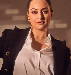 Sonakshi Sinha's acting mantra: I arrive on set, face the camera, and character comes alive for me | Sonakshi Sinha's acting mantra: I arrive on set, face the camera, and character comes alive for me Sonakshi Sinha's acting mantra: I arrive on set, face the camera, and character comes alive for me | Sonakshi Sinha's acting mantra: I arrive on set, face the camera, and character comes alive for me