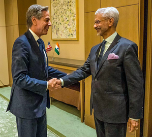 EAM Jaishankar arrives in Washington, to hold bilateral talks with Blinken | EAM Jaishankar arrives in Washington, to hold bilateral talks with Blinken EAM Jaishankar arrives in Washington, to hold bilateral talks with Blinken | EAM Jaishankar arrives in Washington, to hold bilateral talks with Blinken