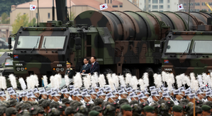 South Korea displays 'monster' Hyunmoo-5 missile for 1st time | South Korea displays 'monster' Hyunmoo-5 missile for 1st time South Korea displays 'monster' Hyunmoo-5 missile for 1st time | South Korea displays 'monster' Hyunmoo-5 missile for 1st time