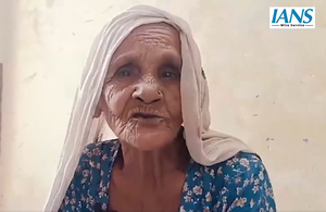 90-yr-old Haridwar woman beneficiary of PMAY-Rural thanks PM Modi | 90-yr-old Haridwar woman beneficiary of PMAY-Rural thanks PM Modi 90-yr-old Haridwar woman beneficiary of PMAY-Rural thanks PM Modi | 90-yr-old Haridwar woman beneficiary of PMAY-Rural thanks PM Modi