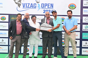Vizag Open: Angad Cheema tops Aman Raj in playoff, ends 11-year wait for a second title | Vizag Open: Angad Cheema tops Aman Raj in playoff, ends 11-year wait for a second title