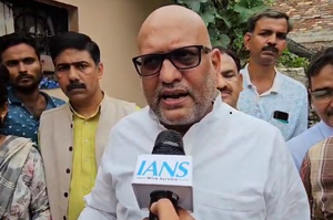 Dalit man’s death in police custody: Ajay meets family members, demands Rs 1 crore compensation | Dalit man’s death in police custody: Ajay meets family members, demands Rs 1 crore compensation Dalit man’s death in police custody: Ajay meets family members, demands Rs 1 crore compensation | Dalit man’s death in police custody: Ajay meets family members, demands Rs 1 crore compensation