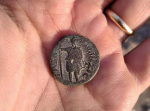 Egyptian police seize nearly 2,000 ancient Roman-era coins | Egyptian police seize nearly 2,000 ancient Roman-era coins