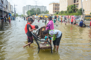 Chennai records 6.9 cm rainfall in 24 hours, waterlogging in several areas | Chennai records 6.9 cm rainfall in 24 hours, waterlogging in several areas Chennai records 6.9 cm rainfall in 24 hours, waterlogging in several areas | Chennai records 6.9 cm rainfall in 24 hours, waterlogging in several areas