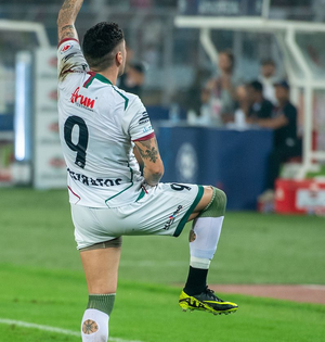 ISL 2024-25: Kolkata Derby sways in Mohun Bagan's favour with 2-0 win over East Bengal FC | ISL 2024-25: Kolkata Derby sways in Mohun Bagan's favour with 2-0 win over East Bengal FC