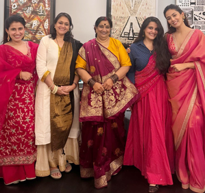 Shahid Kapoor’s wife Mira celebrates Karwa Chauth with step mother-in-law | Shahid Kapoor’s wife Mira celebrates Karwa Chauth with step mother-in-law Shahid Kapoor’s wife Mira celebrates Karwa Chauth with step mother-in-law | Shahid Kapoor’s wife Mira celebrates Karwa Chauth with step mother-in-law