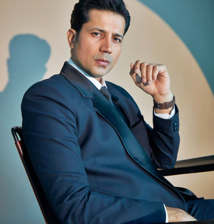 Sumeet Vyas: Often referred to ‘Raat Jawaan Hai’ as the ‘Dil Chahta Hai’ of parenting | Sumeet Vyas: Often referred to ‘Raat Jawaan Hai’ as the ‘Dil Chahta Hai’ of parenting Sumeet Vyas: Often referred to ‘Raat Jawaan Hai’ as the ‘Dil Chahta Hai’ of parenting | Sumeet Vyas: Often referred to ‘Raat Jawaan Hai’ as the ‘Dil Chahta Hai’ of parenting