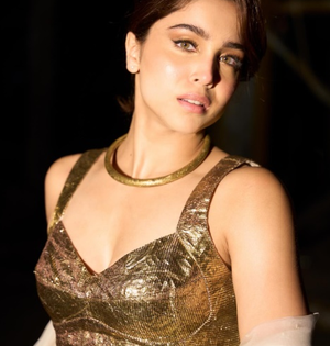 Sharvari soaks in festive fervor as she glitters in gold in ivory lehenga | Sharvari soaks in festive fervor as she glitters in gold in ivory lehenga Sharvari soaks in festive fervor as she glitters in gold in ivory lehenga | Sharvari soaks in festive fervor as she glitters in gold in ivory lehenga