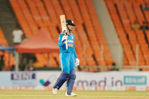 Smriti closes gap to third place, Harmanpreet back in top 10 of ICC Women's ODI Rankings | Smriti closes gap to third place, Harmanpreet back in top 10 of ICC Women's ODI Rankings Smriti closes gap to third place, Harmanpreet back in top 10 of ICC Women's ODI Rankings | Smriti closes gap to third place, Harmanpreet back in top 10 of ICC Women's ODI Rankings