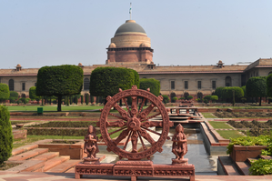 Four sandstone-made replicas of Konark wheels installed at Rashtrapati Bhavan | Four sandstone-made replicas of Konark wheels installed at Rashtrapati Bhavan Four sandstone-made replicas of Konark wheels installed at Rashtrapati Bhavan | Four sandstone-made replicas of Konark wheels installed at Rashtrapati Bhavan