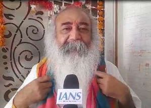 Ban non-Hindu workers in Tirupati Board: Acharya Pramod Krishnam | Ban non-Hindu workers in Tirupati Board: Acharya Pramod Krishnam