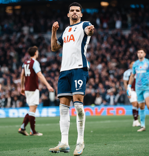 Premier League: Solanke brace leads Tottenham Hotspur 4-1 win over Aston Villa | Premier League: Solanke brace leads Tottenham Hotspur 4-1 win over Aston Villa Premier League: Solanke brace leads Tottenham Hotspur 4-1 win over Aston Villa | Premier League: Solanke brace leads Tottenham Hotspur 4-1 win over Aston Villa