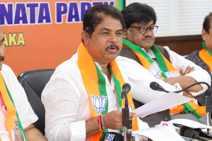 K'taka: BJP slams Siddaramaiah govt for giving permission to Cong's padyatra | K'taka: BJP slams Siddaramaiah govt for giving permission to Cong's padyatra K'taka: BJP slams Siddaramaiah govt for giving permission to Cong's padyatra | K'taka: BJP slams Siddaramaiah govt for giving permission to Cong's padyatra