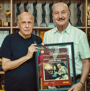 Anupam Kher is left speechless after receiving special note from his “guru” Mahesh Bhatt | Anupam Kher is left speechless after receiving special note from his “guru” Mahesh Bhatt Anupam Kher is left speechless after receiving special note from his “guru” Mahesh Bhatt | Anupam Kher is left speechless after receiving special note from his “guru” Mahesh Bhatt