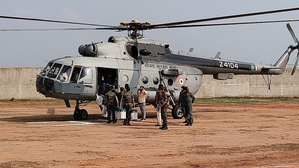 Polling parties leave for remote areas by helicopter to conduct elections in Jharkhand | Polling parties leave for remote areas by helicopter to conduct elections in Jharkhand Polling parties leave for remote areas by helicopter to conduct elections in Jharkhand | Polling parties leave for remote areas by helicopter to conduct elections in Jharkhand