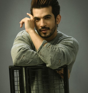Arjun Bijlani reunites with Rati Pandey for web series on social media's complex world | Arjun Bijlani reunites with Rati Pandey for web series on social media's complex world Arjun Bijlani reunites with Rati Pandey for web series on social media's complex world | Arjun Bijlani reunites with Rati Pandey for web series on social media's complex world