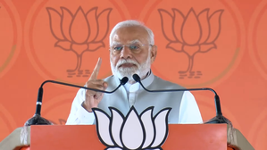 Fight is between believers of Sambhaji Maharaj & Aurangazeb: PM Modi on Maha polls | Fight is between believers of Sambhaji Maharaj & Aurangazeb: PM Modi on Maha polls Fight is between believers of Sambhaji Maharaj & Aurangazeb: PM Modi on Maha polls | Fight is between believers of Sambhaji Maharaj & Aurangazeb: PM Modi on Maha polls