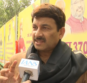 Manoj Tiwari criticises AAP, promises 'double-engine govt' in Delhi | Manoj Tiwari criticises AAP, promises 'double-engine govt' in Delhi Manoj Tiwari criticises AAP, promises 'double-engine govt' in Delhi | Manoj Tiwari criticises AAP, promises 'double-engine govt' in Delhi