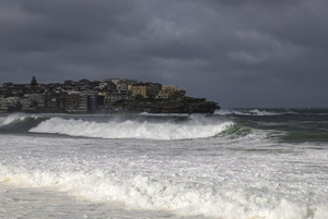 Storm hits Australia, causing property damage, flights cancellation | Storm hits Australia, causing property damage, flights cancellation Storm hits Australia, causing property damage, flights cancellation | Storm hits Australia, causing property damage, flights cancellation