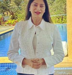Simi Garewal cracks up internet with funny joke on Delhi pollution | Simi Garewal cracks up internet with funny joke on Delhi pollution Simi Garewal cracks up internet with funny joke on Delhi pollution | Simi Garewal cracks up internet with funny joke on Delhi pollution