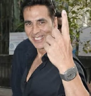 Akshay Kumar among earliest voters, says ‘good morning’ | Akshay Kumar among earliest voters, says ‘good morning’ Akshay Kumar among earliest voters, says ‘good morning’ | Akshay Kumar among earliest voters, says ‘good morning’